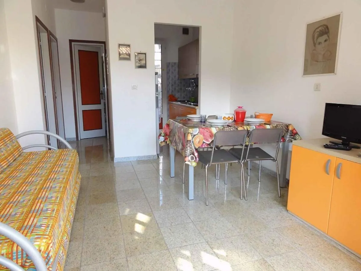 Apartment In Bibione 38314 Italy